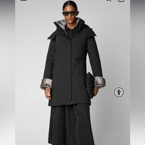 WOMEN'S HOODED PARKA SAMANTAH IN BLACK